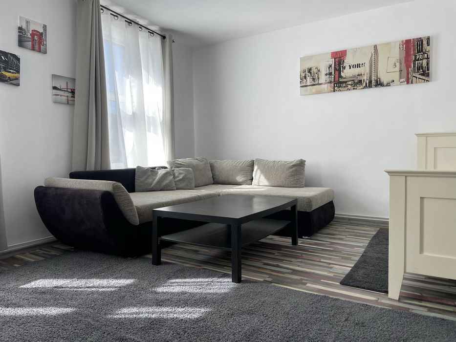 Inchiriez garsoniera aproape  de  Colina