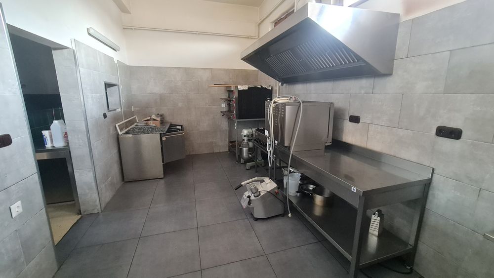 Spațiu comercial de închiriat   ideal Restaurant   Pub   Cafenea   Evenimente