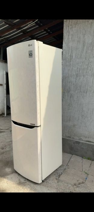 LG  холодильник. 120 000 ТГ.