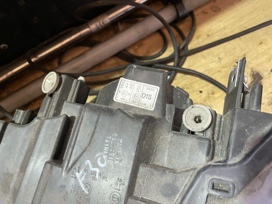 Far bmw f30 f31 stanga