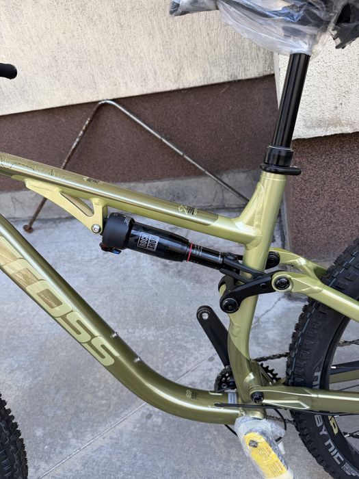 ЧИСТО НОВ Full Suspension Cross RTX 29" (Khaki) – Юбилеен модел (1x12, RockShox)