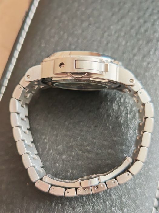 Продам часы Panerai Luminor