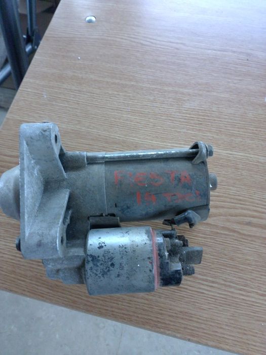 Vînd electromotor Ford fiesta 14 tdci