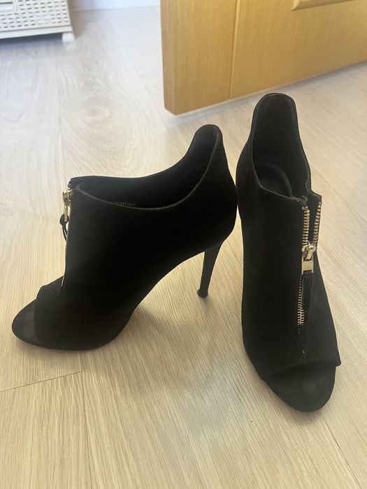 Продам ботильоны 40 р