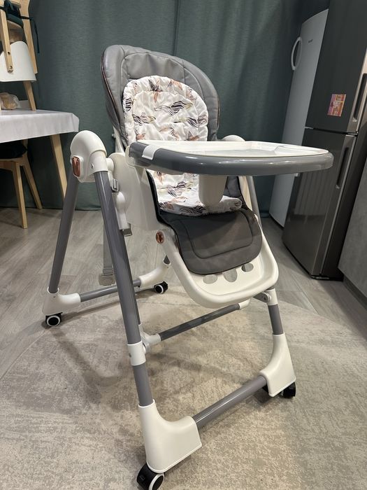 Детский стульчик для кормления