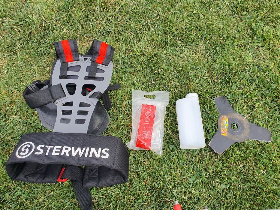 Motocoasa Sterwins, motor 2T 52 cc
