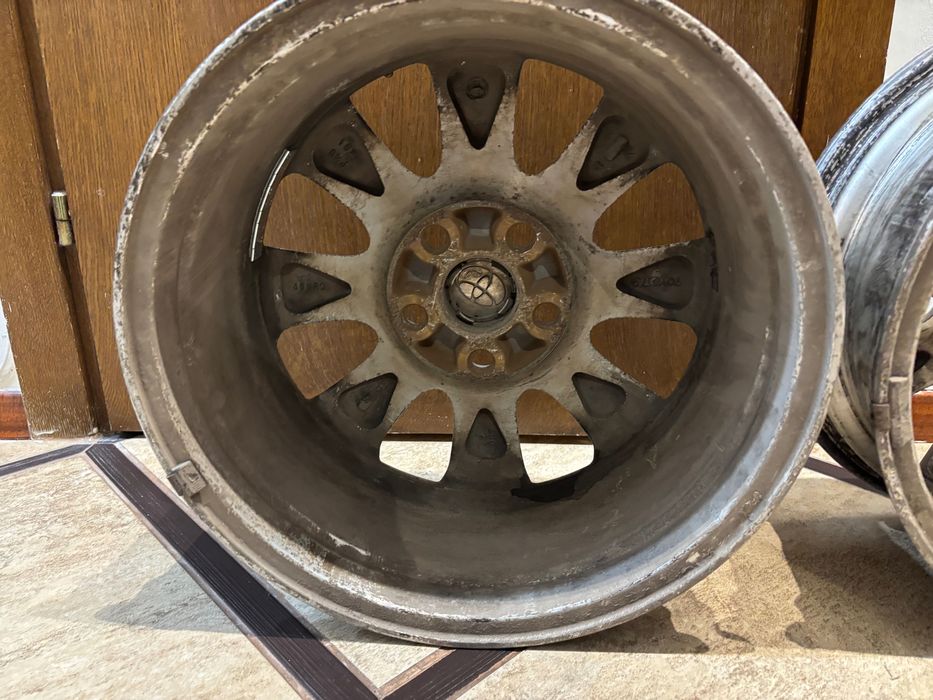 Продам диски радиус 16 тойота лексус