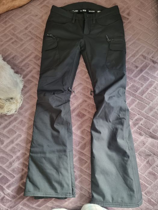 Vand pantaloni snowboard femei XS Burton noi