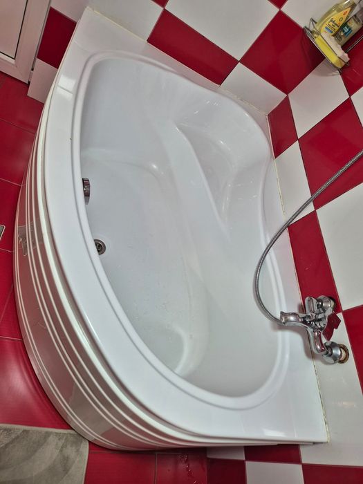 Cabină de duș  pe colț