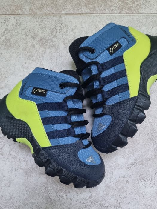 Детски зимни обувки ADIDAS TERREX 22 номер