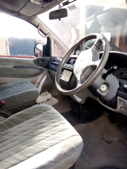 Мицубиши Делика L400