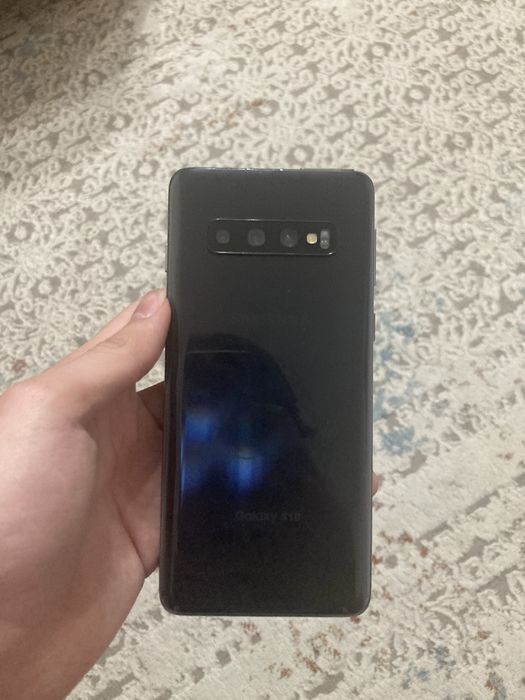 Продам Samsung s10