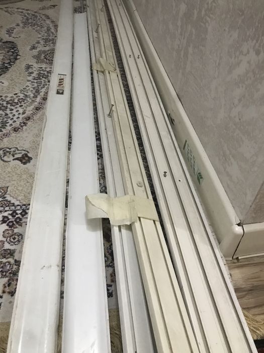 Продаю карниз б/у