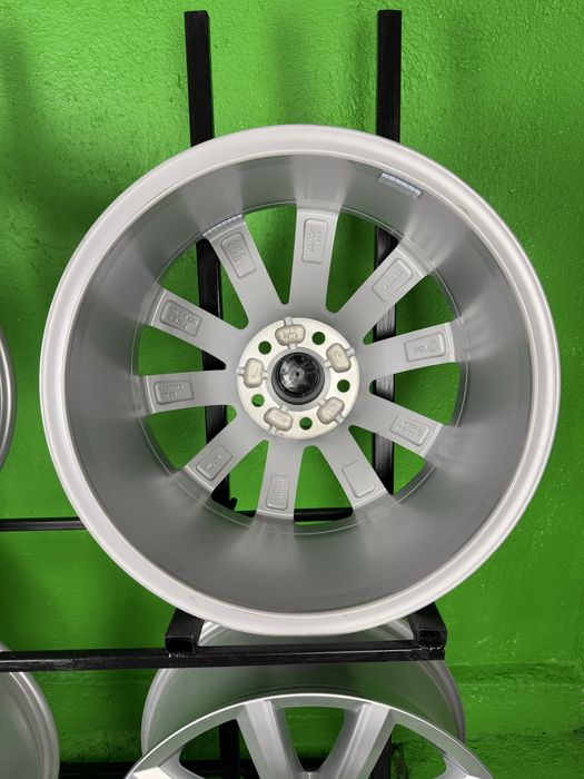 Jante NOI Originale VW R18 5x112 Touareg Passat Arteon Audi