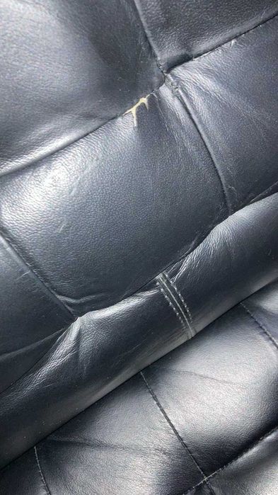 Офисное кожаное кресло