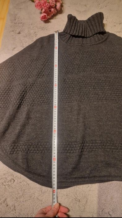 Poncho tricotat gros, 50% lână, SibinLinnebjerg