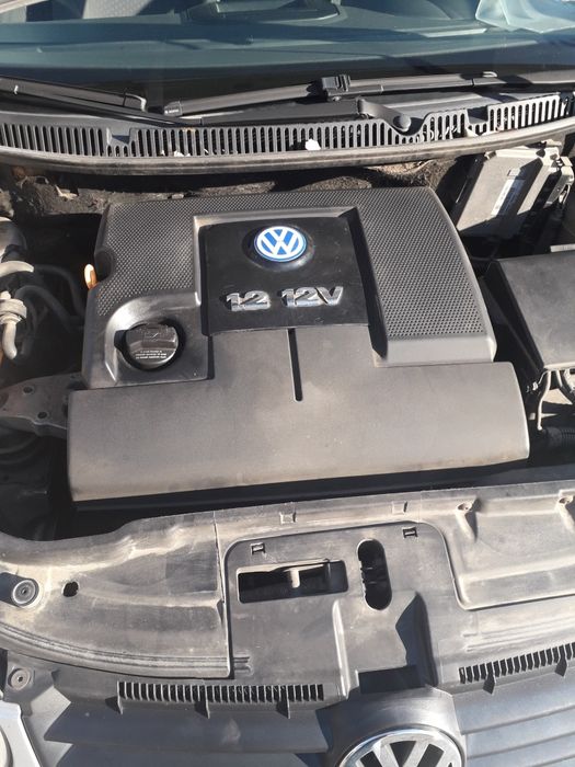 Vand auto ww pollo 1.2 benzina din anul 2004  pe benzina 47 kw