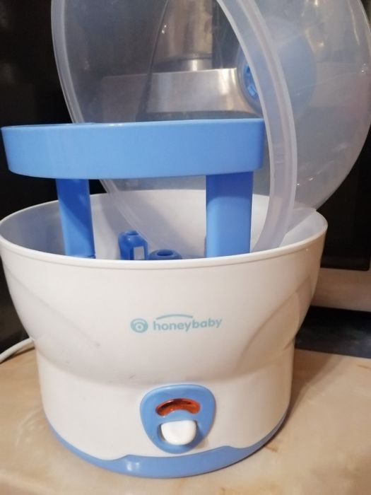 Стерилизатор за бебешки прибори