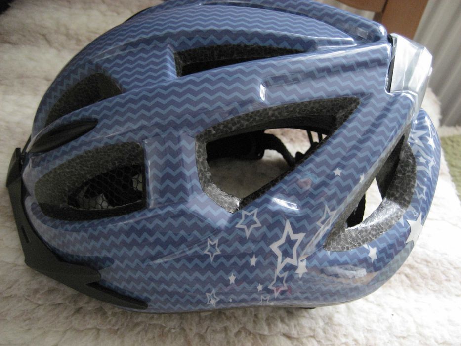 Детска каска за колело/тротинетка  и още нещо