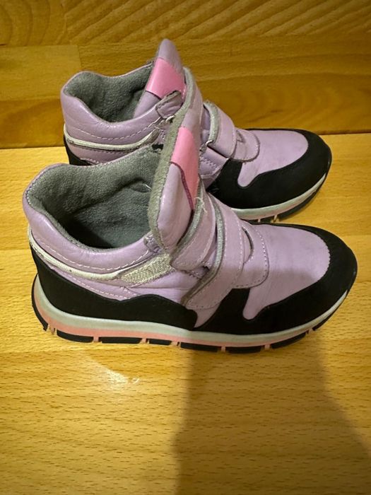 Детскоя обувь (для девочек)