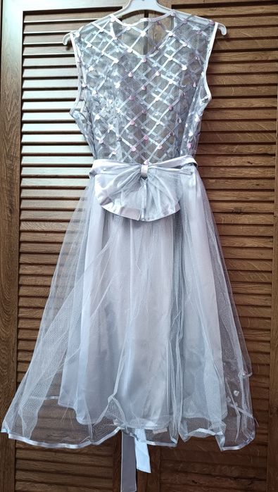 Rochiță de seara lucrata manual noua