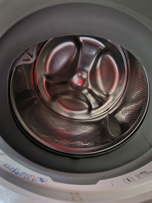 пералня AEG L6FBI27W