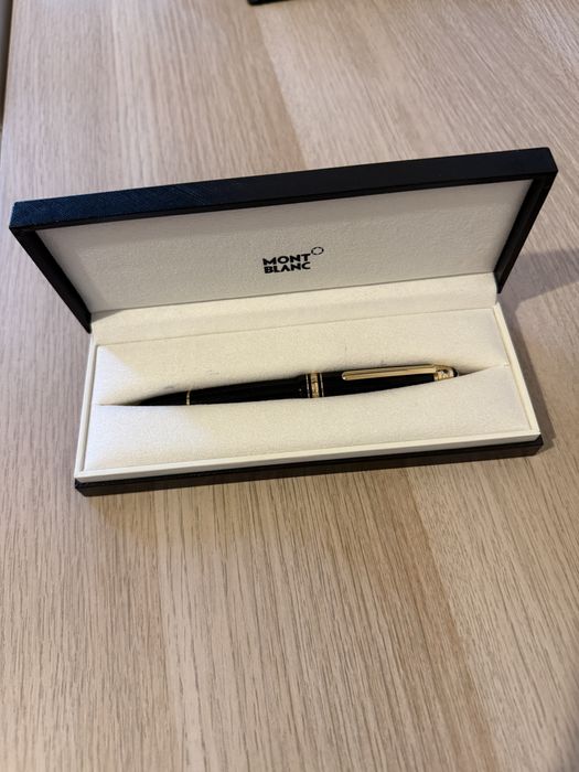 Stilou Montblanc Maisterstück 4810 penita de aur 14k