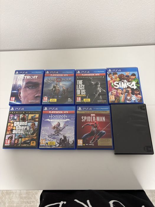 Продавам playstation 4 slim