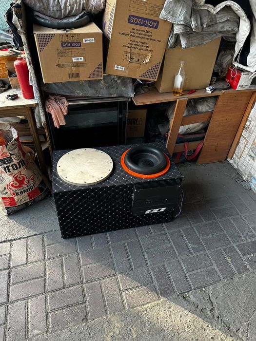Продам сабвуфер  в машину