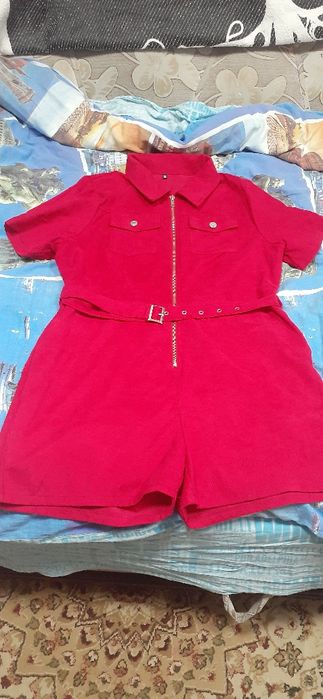 Продам комбинезон женскии