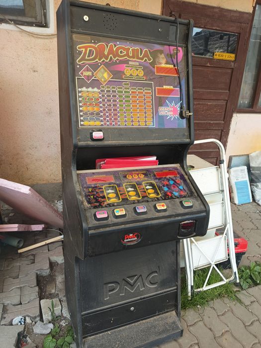 Aparat păcănele defect pentru decor