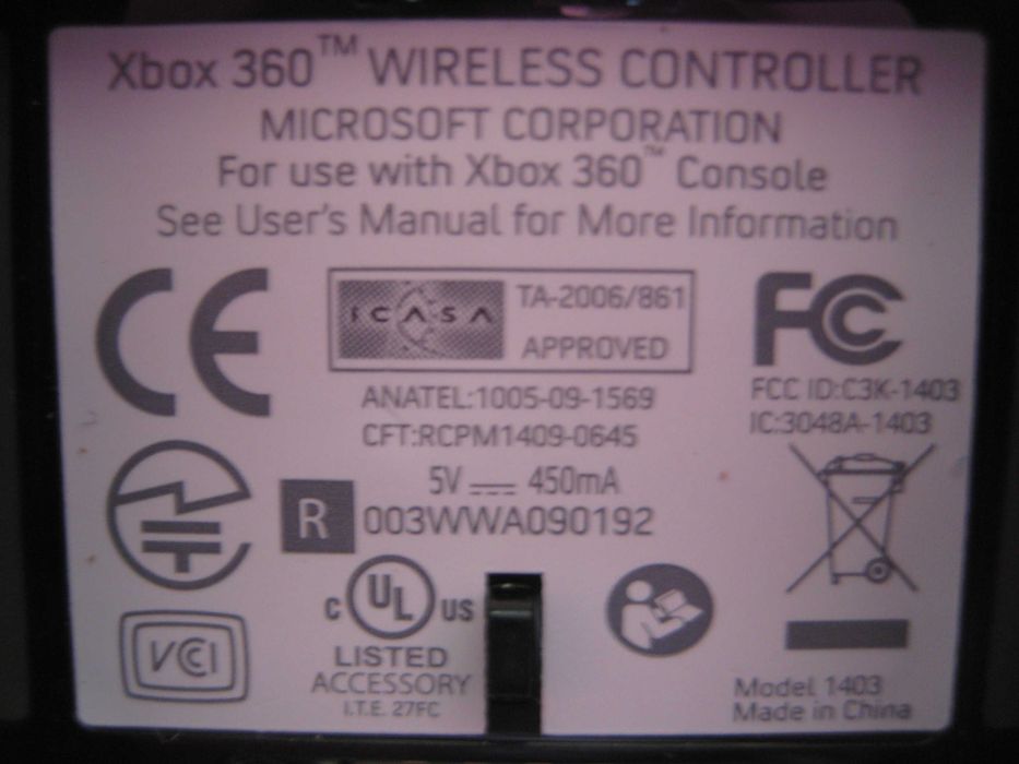 Продавам оригинален контролер за XBOX 360