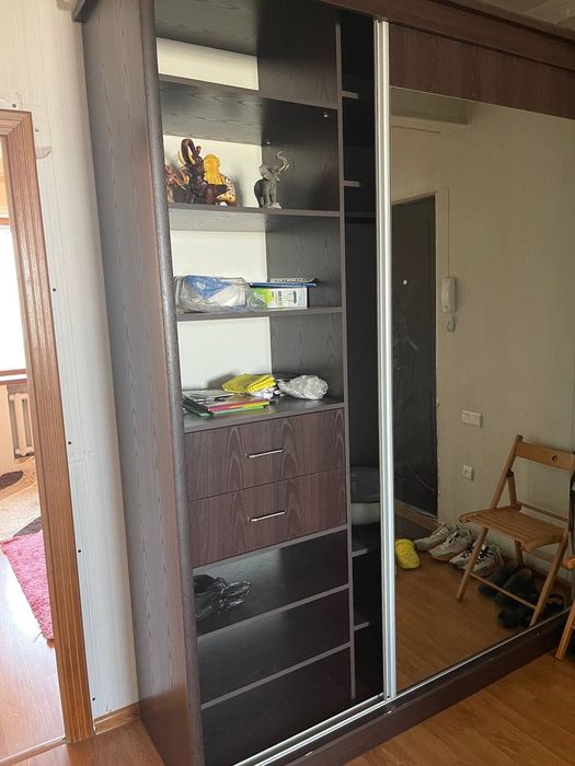 Шкаф купе в хорошем состоянии