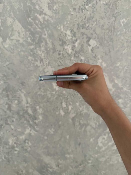 Samsung s10 plus srochna sotiladi!!!