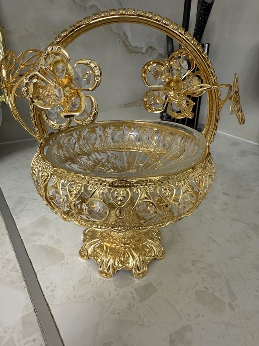 Золотая фруктовница / конфетница (новая)