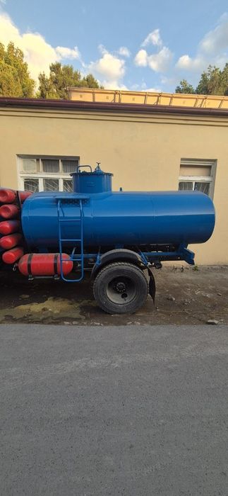 Ёмкост сотилади газ 53 водавоз бензавоз учун