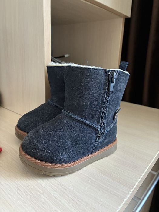 Продам зимние детские ботинки