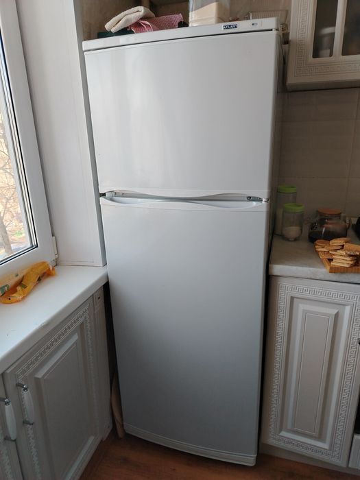 продам холодильник