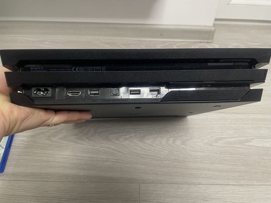 Vand PS4 PRO 1TB