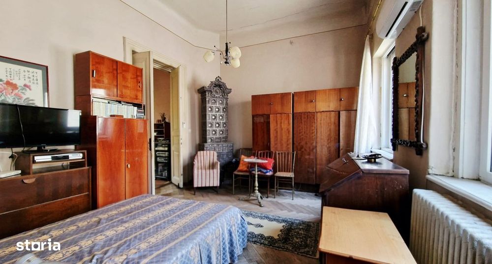 Eleganta interbelica pe Strada Mircea Vulcanescu – 5 camere in vila+