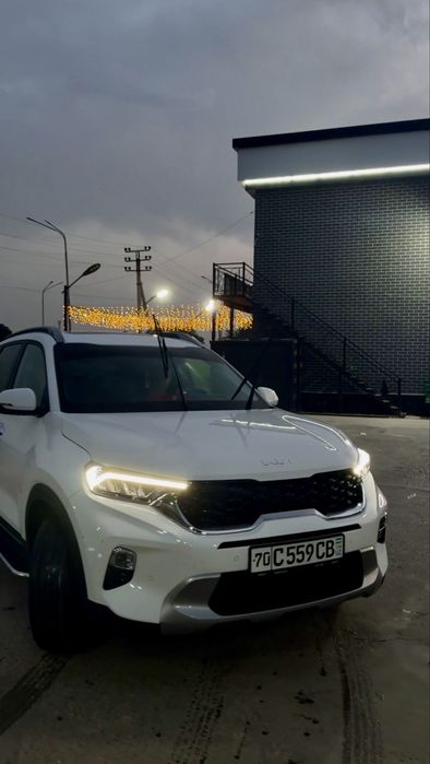 Kia sonet 4 full.