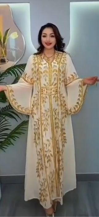 Продам платье размер 48-50