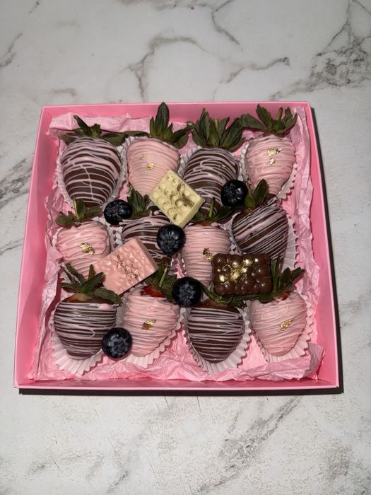 Клубника в шоколаде, пикник бокс