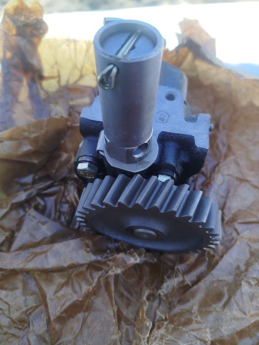 Продам запчасти на двигатель ямз 238 240