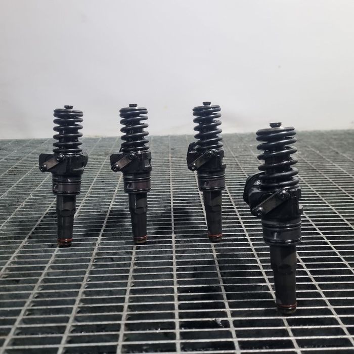 Injector Volkswagen Touareg 7L 2.5 TDI 2003 - 2006 174CP BAC (1460) Diesel 0414720228