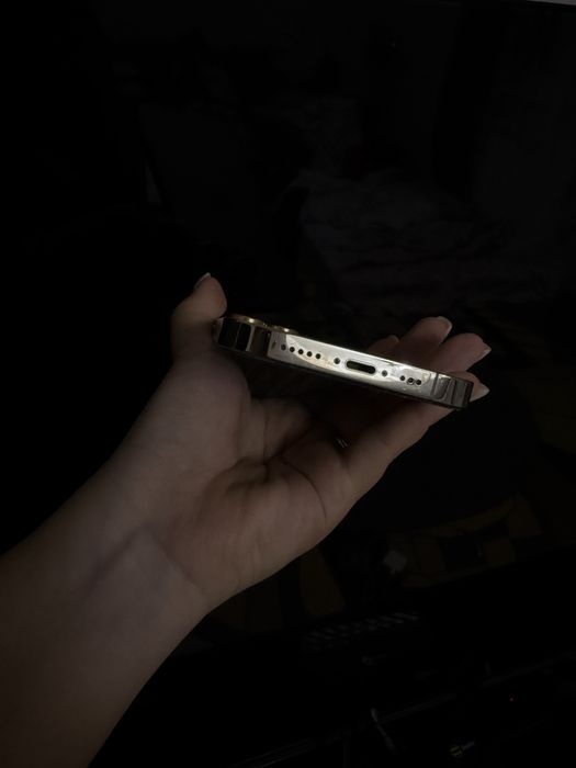 Продам Iphone 14 pro 256