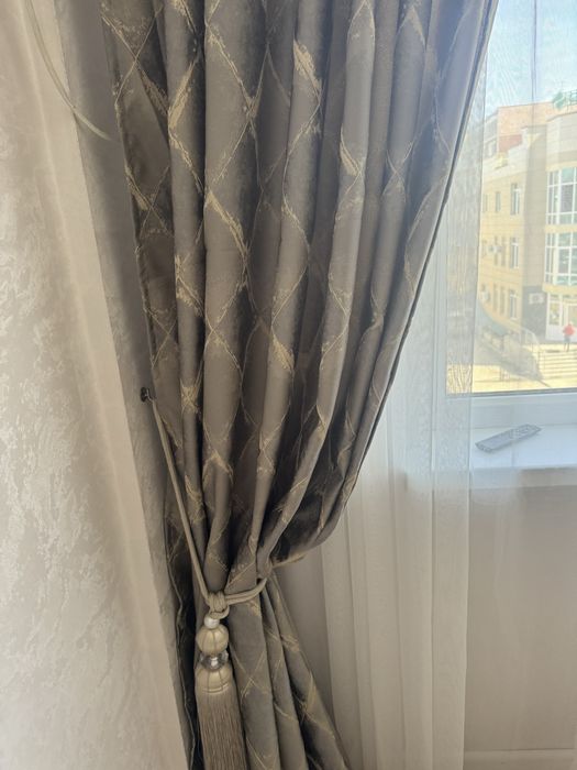Срочно продам штор, состояние отличное