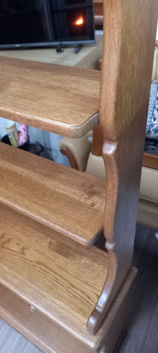 Comoda blidar din lemn masiv