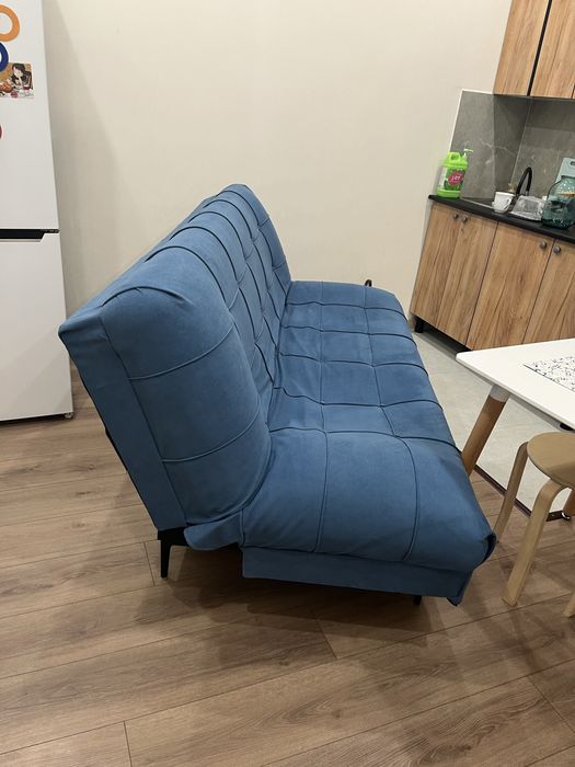 Диван раскладной трехместный