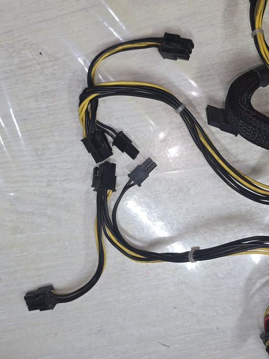 Блок питания 700 ват Huntkey